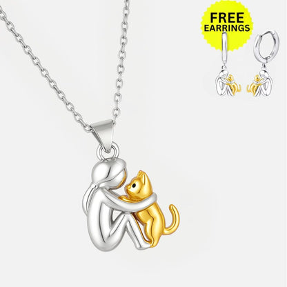 Collier Pendentif Câlin avec Boucles d'Oreilles offertes — Quantités limitées