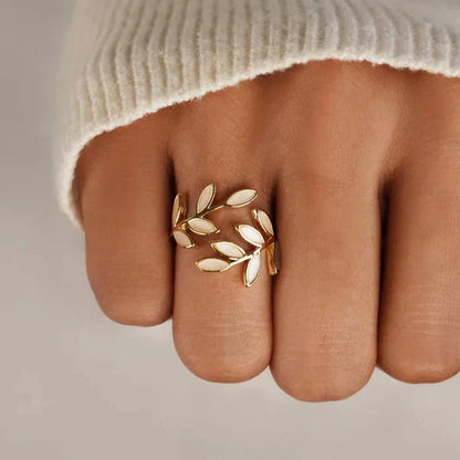 Bague ajustable feuille en opale blanche Pure